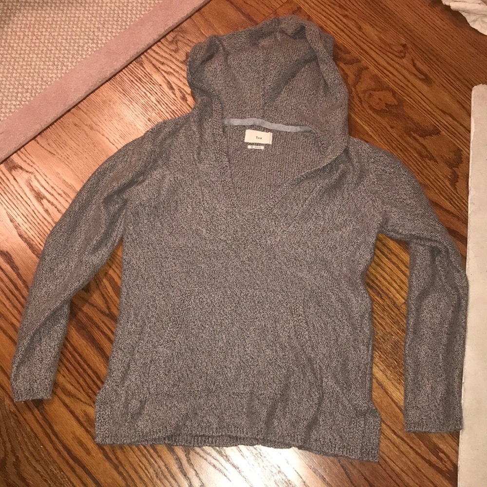Comfy Gray Pullover with Hood